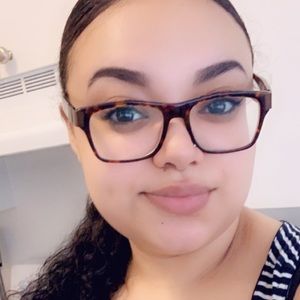 Meet your Posher, Ereka